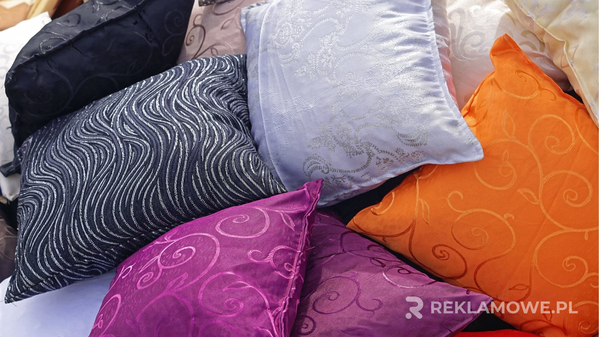 Spersonalizowane poduszki reklamowe