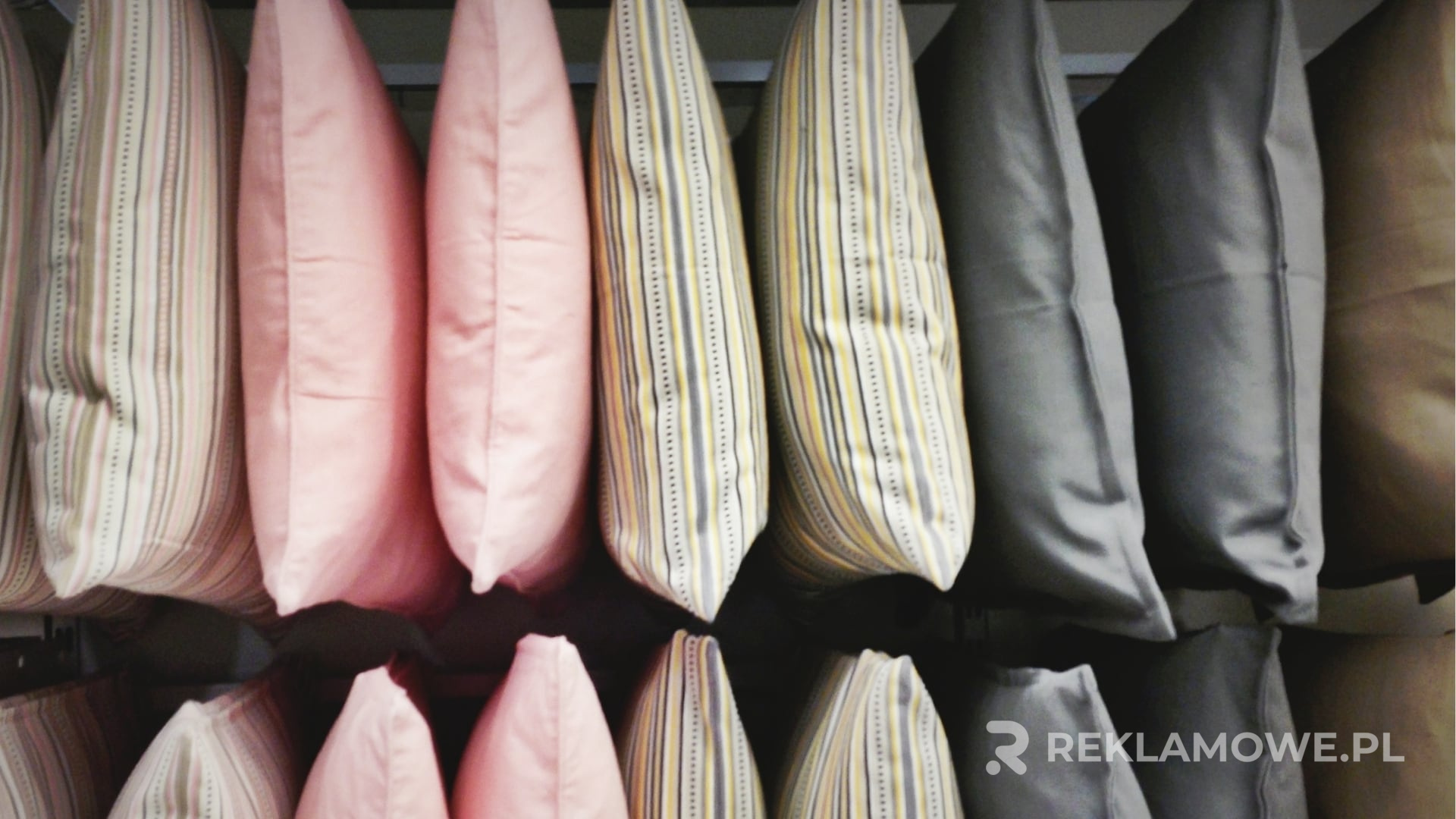 Poduszki reklamowe z logo firmy